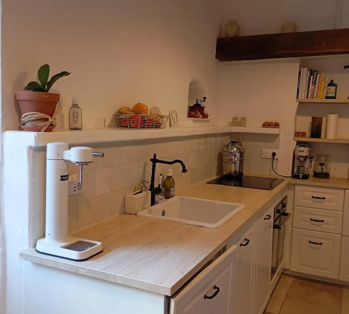 Maison Climatisee Au Coeur Du Village Cagnes-sur-Mer 0*,  France